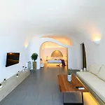 Luxe Efis Sea View 4 & 4 Prive Jacuzzi إيميروفيغلي