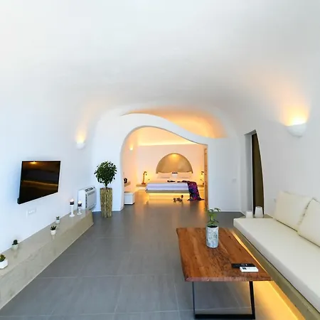 Luxe Efis Sea View 4 & 4 Prive Jacuzzi Imerovigli