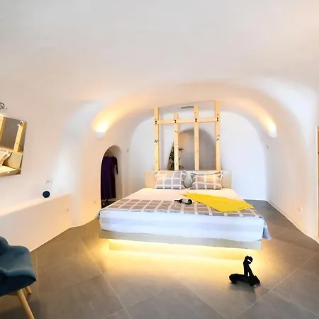 Luxe Efis Sea View 4 & 4 Prive Jacuzzi Imerovigli