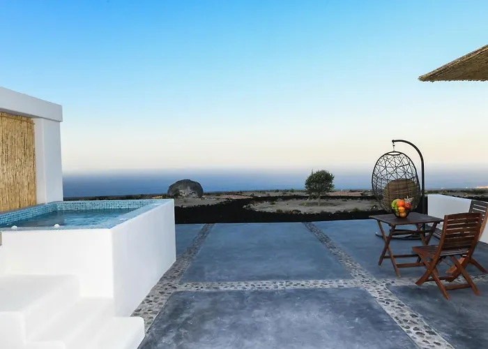 Luxe Efis Sea View 4 & 4 Prive Jacuzzi Imerovigli (Santorini)
