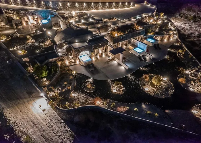 Luxe Efis Sea View 4 & 4 Prive Jacuzzi Imerovigli (Santorini)