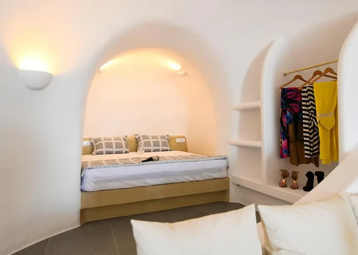 Luxe Efis Sea View 4 & 4 Prive Jacuzzi Villa Imerovigli (Santorini)