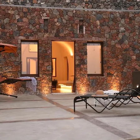 Luxe Efis Sea View 4 & 4 Prive Jacuzzi * Imerovígli